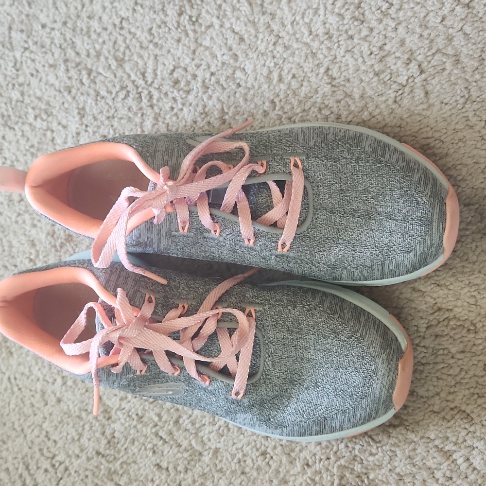 Skechers